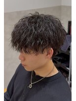 ノイ(NOI)&nbsp;シャドウパーマ波巻きツイスパフェザーパーマ眉毛カット札幌大通