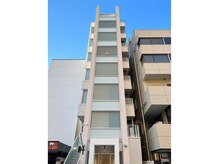 髪庵 結屋の雰囲気（外観／白いビルの5Fです）