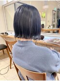 切りっぱなしボブ 外ハネボブ ネイビーブルー