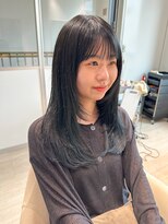 アム(amu)&nbsp;ロングレイヤー/ブルーブラック/ネイビーカラー/顔まわりカット