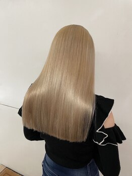 クララ サカエ(CLALA Sakae LA.DONNA group)の写真/【矢場町5分】髪に栄養を補給しながら施術する超高濃度水素カラーでヘアケア×オシャレを両立◎