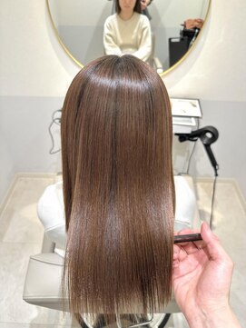 エレノア 枚方(Eleanor) 半年ぶりの縮毛矯正