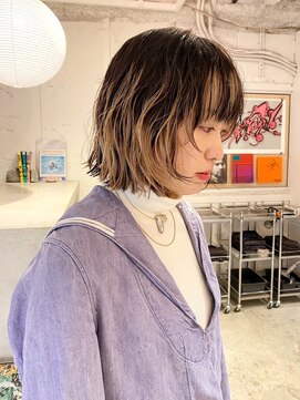 ルーム(Loom.) デザインカラーコントラストハイライト切りっぱなしボブ