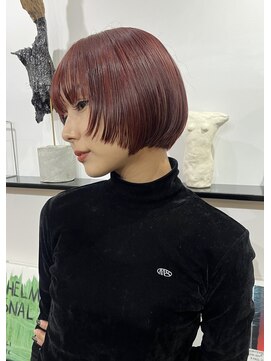 ユーリカ(Eurica) ショートボブ/ショートカット/レイヤーカット/ダブルカラー/赤髪