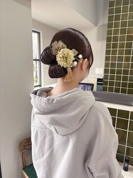 ルーチェ(LUCE for hair.) タイトヘア (ヘアセットのご予約はお電話のみとなっております)