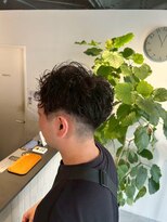 ギネス(Giness)&nbsp;サーフカール無造作フェードパーマ