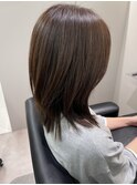 ナチュラル／アッシュベージュ／くびれスタイル／外はね