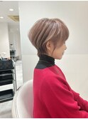 earthショートレイヤーボブミルクティー丸みショートボブ