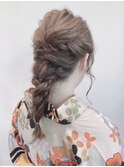 編みおろしヘアー