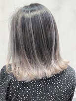 ハイライトグラデーション_耳かけウェーブパーマ_293581