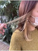 ホワイトベージュ