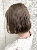 丸みが可愛いボブスタイル×ミルクティーグレージュカラー