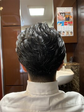 ヒロギンザ 新橋日比谷口店(HIRO GINZA) ナチュラルビジネスパーマ　新橋　理容室　床屋　日比谷　内幸町