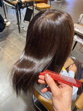 アイコニック 日進梅森台店(ICONIQ) ウルトワ★髪質改善トリートメントの実力×縮毛矯正