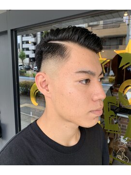 スリーマンズバーバークラブ(THREEMAN'S BARBER CLUB) スキンフェード　　7:3パート