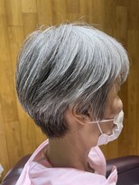 チアー ヘアリラクゼーション(cheer HAIRRELAXATION) グレイヘアを活かした動きのあるショート