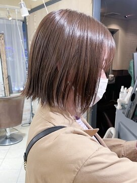 ヒビヲ(HIBIO) ショートボブ切りっぱなしベージュカラーダブルカラー20代30代