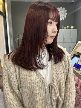 レド(LeDo) ボルドーカラー×顔まわりレイヤー×内巻きミディアム【四日市】