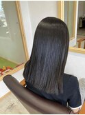 セミロングストレートヘア