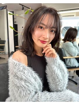 オグジュアリー 表参道(aux.) ミディアムレイヤースタイル