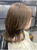 【ワンカラー】ミディアムレイヤーくすみベージュ
