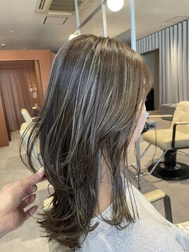 ノラギンザユー(NORA GINZA/U) オフィスで浮かないハイライト