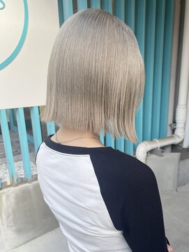ヘアーメイクオズ(hair make O/S) 《kaito》ホワイトベージュ☆