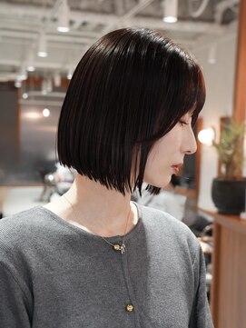 ゼスト アイヴィ(ZEST Ivy) 黒髪ボブ