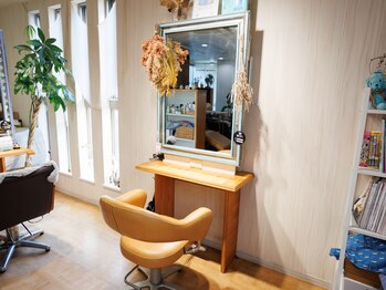 ヘアーメイク アイボリー(Hairmake IVORY)の写真/【上福岡の人気店】親子で、家族で、自分だけで。一人のスタイリストが寄り添う、温かなおもてなし。