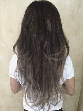 ユニーク(UniQ) 【UniQ 中平 亮】ホワイトシャーベットアッシュグラデーション♪