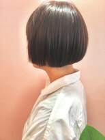 キー ヘアーアンドビューティーサロン(Kii hair&beauty salon) フラットなボブスタイル