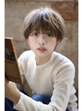 カライングドゥ(ing deux) 大人可愛い20代30代40代黒髪前下がりショートボブ丸みショート◎