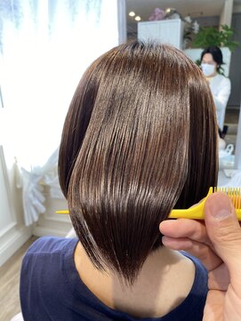 ブレスヘアーデザイン(BLESS HAIR DESIGN) ショートヘアでも自然で柔らかな仕上がりの美革ストレート