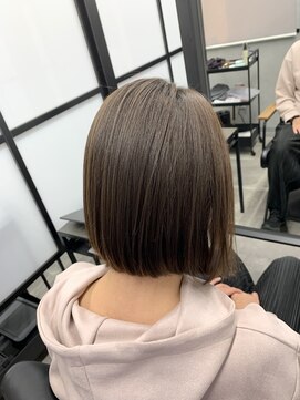 バダス(Badass) 縮毛矯正、地毛風ストレート