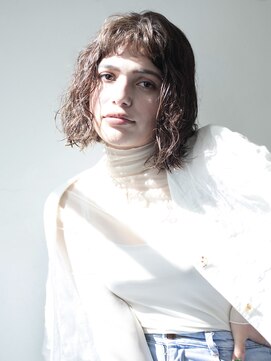 ココ 本八幡(KOKO) 黒髪クラゲヘアーオリーブグレー小顔ココアベージュ丸型卵型ボブ