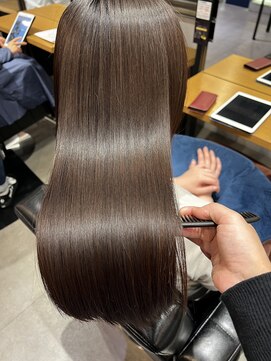 ライフ(LIFE) 髪質改善ヘアエステ/縮毛矯正/ストレート/イメチェン/フェミニン