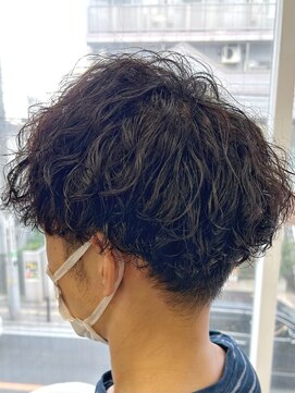 ヘッズ 本八幡店(HEADS) MEN'S HAIR  センターパート　ツイストスパイラル　コンマヘア