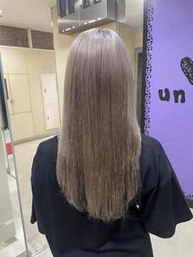 アンリップ ジー(salon unripＧ) h #ミルクティー