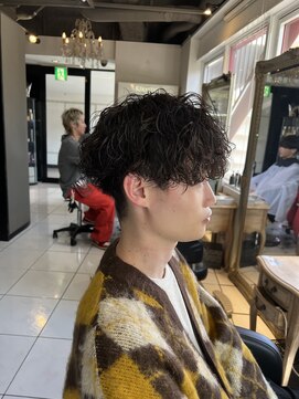 アイズ 海老名(AIZU) 波巻きスパイラルパーマ 波巻きパーマ メンズパーマ