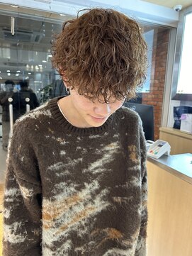 ヴァンメン ヴァンカウンシル 金山(VANMEN VAN COUNCIL) 波巻きパーマ