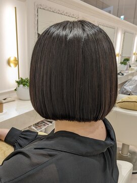 フェリーアヴェダハルミ(FEERIE AVEDA HARUMI) 丸みボブ