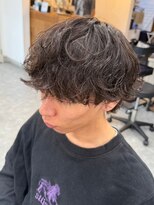 フゥ 宇都宮(FeU) 緩め波巻きスパイラルパーマシャドウパーマメンズマッシュウルフ