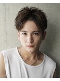 スーツ短髪ツーブロック束感モテる黒髪シークレットパーマ流行