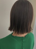 バイエイト(X8) 肩上ボブ オリーブブラウン