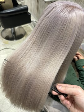 ロア 熊本(LOA) ホワイト系カラー