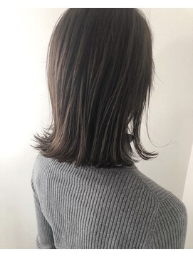 ホットリップ(Hot Lip) 切りっぱなしボブ イルミナカラー