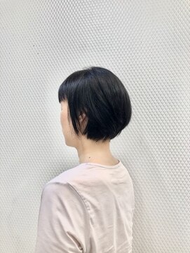 クオリス 上福岡店(QUALIS) 艶カラー/耳かけ/小顔/ショートボブ/30代40代50代/ショート/