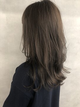 イチマルイチ 中野(100/1) ウルフレイヤー×ロング__アッシュグレー_ロングレイヤー