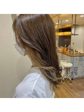 ソルト(Salt) 抜きっぱなしインナーカラー