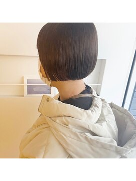 ツバメ ヘアー(TSUBAME HAIR) シアーベージュ×ミニボブ